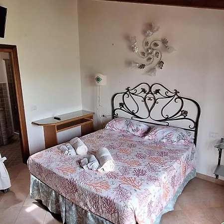 Iole بيت ضيافة أولبيا